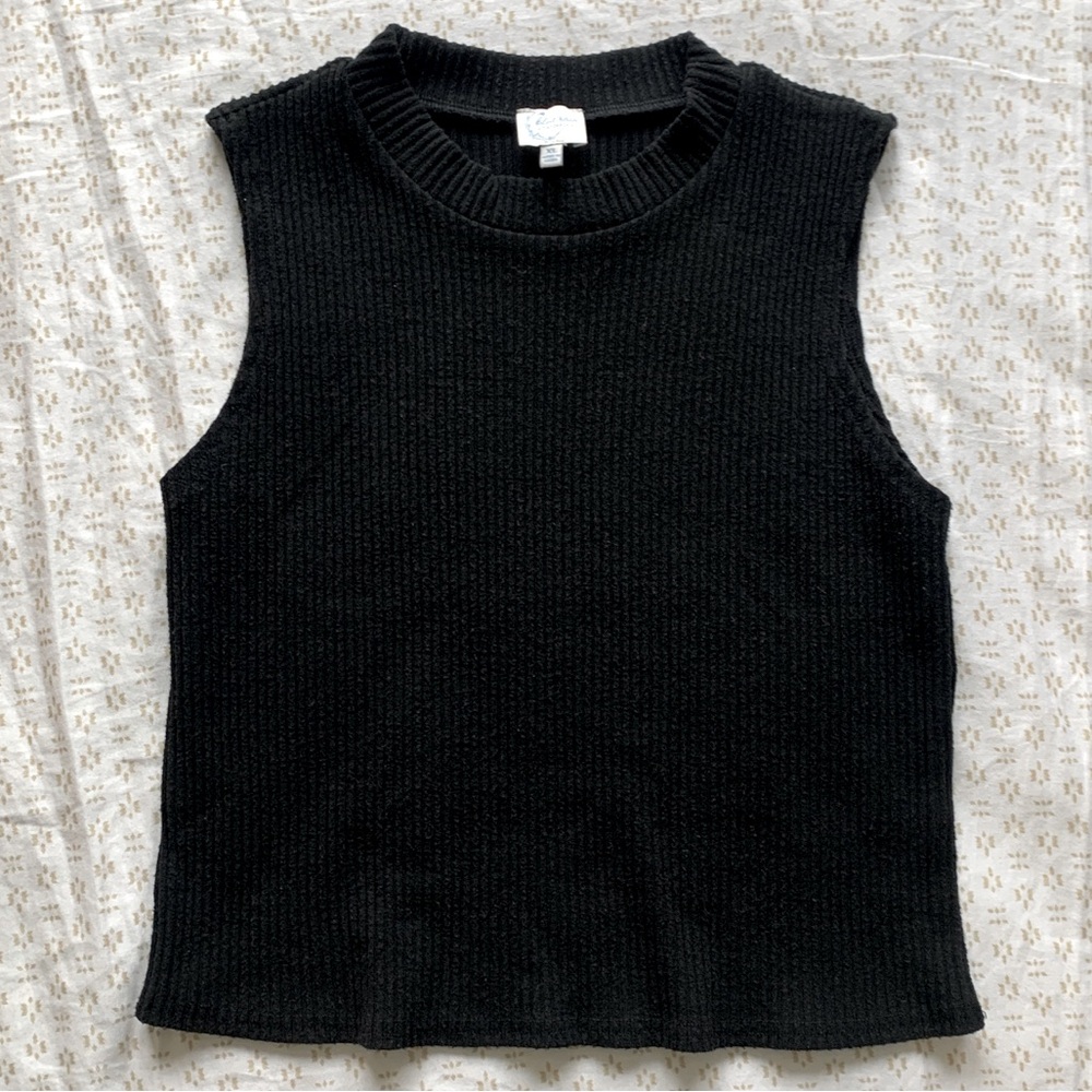 Black Sleeveless Knit Top